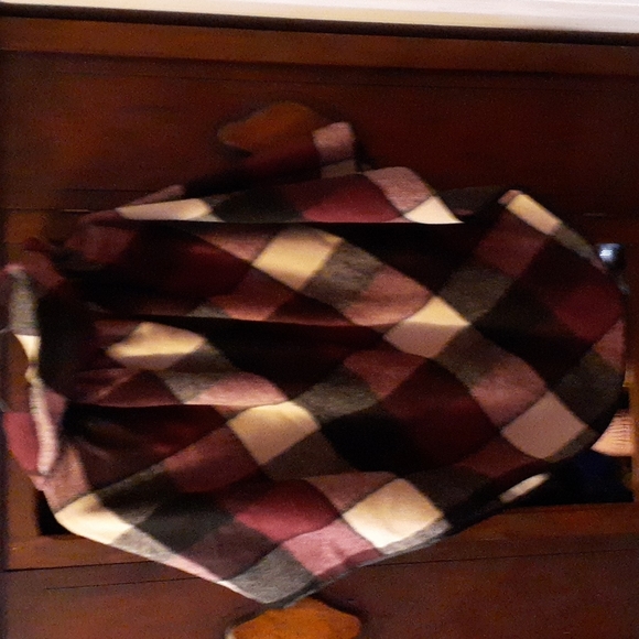 Checkered cape - Picture 3 of 4